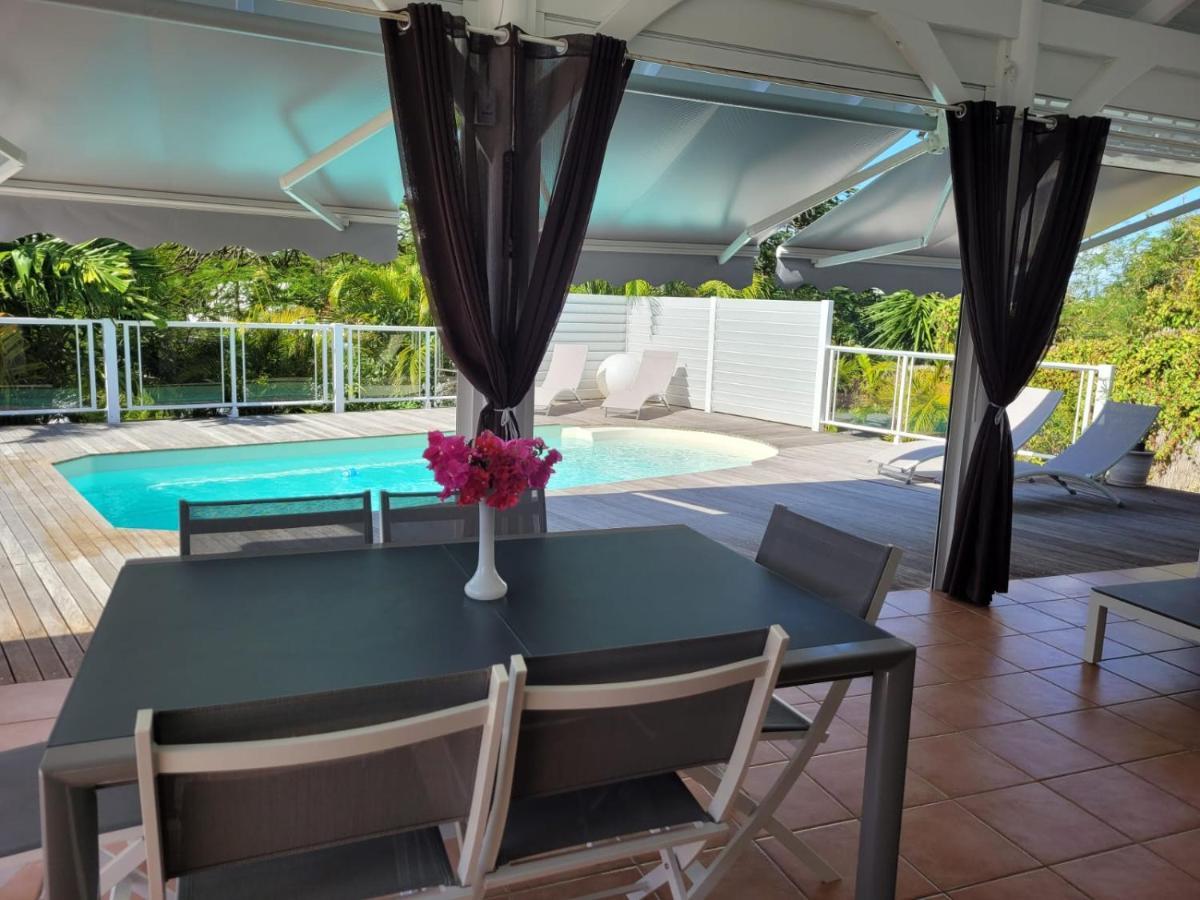 Villa Ste Marthe Avec Piscine, Grande Terrasse, Jardin Intime Et Citerne D'Eau 생프랑수아 외부 사진