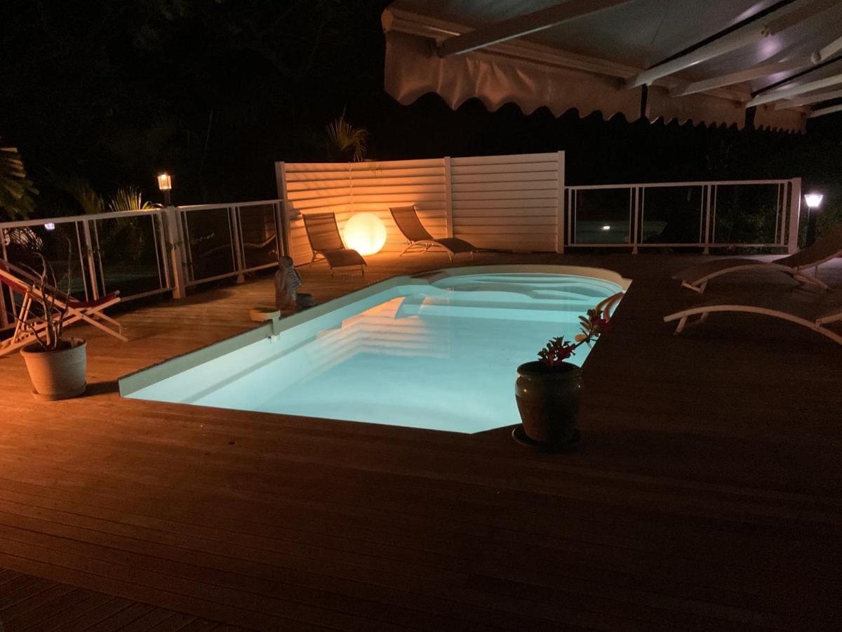 Villa Ste Marthe Avec Piscine, Grande Terrasse, Jardin Intime Et Citerne D'Eau 생프랑수아 외부 사진